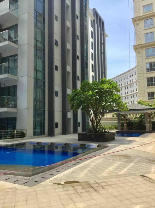 Modern Minimalist Unit Across Naia3