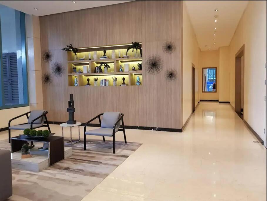 Apartment One Uptown 1br 2bed Affordable For 4,uptown Mall Linked *