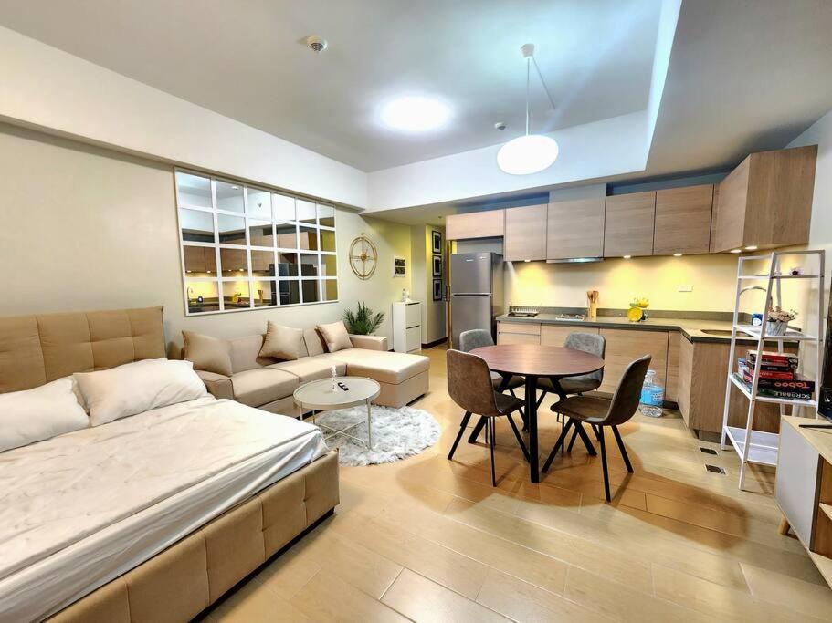 Apartment Refined & Homey Luxury *