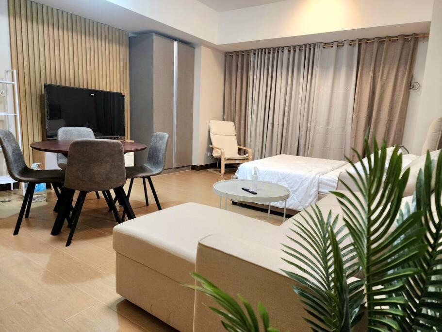 Refined & Homey Luxury * Manila