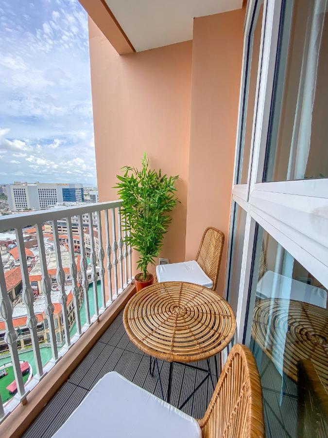 Njoy! Chic & Luxury At Venice Canal - Perfect For Business & Couples Manila