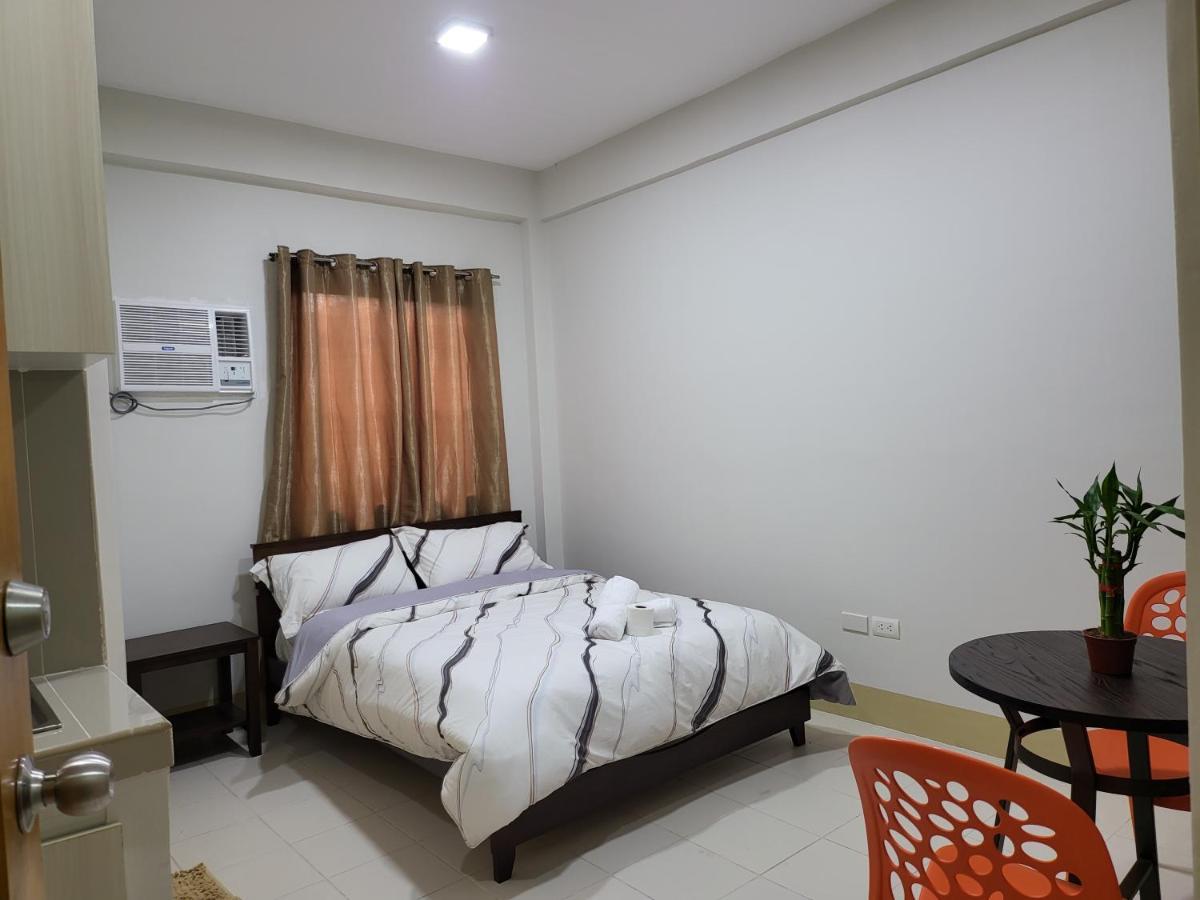 Hotel R Us - Purisima