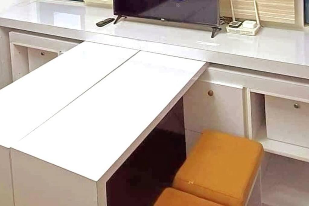 Apartment New Cosy 1br Above Air Mall Walk To Ayala/buendia Manila