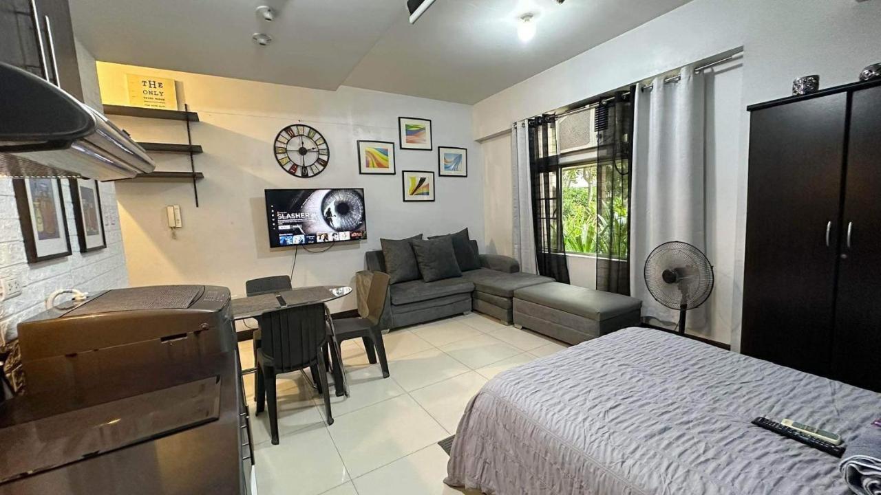 Manhattan Parkview Studio Unit * Manila