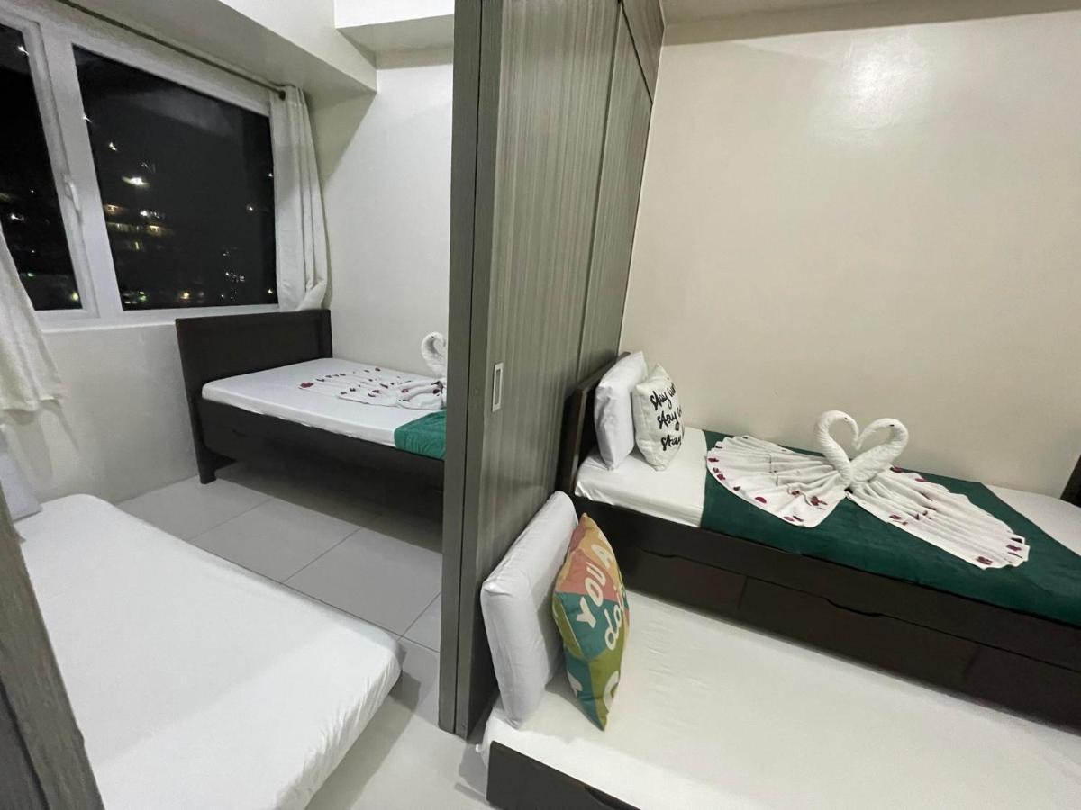 Stays At Residences 1 Bedroom With Complimentary Breakfast For 2 Manila