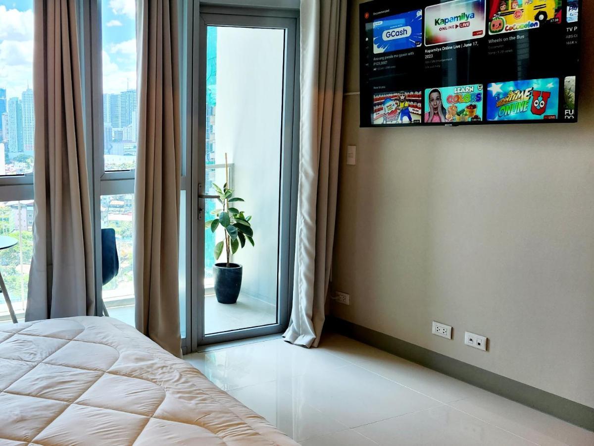 Casa Antonio At Uptown Parksuites Two * Manila