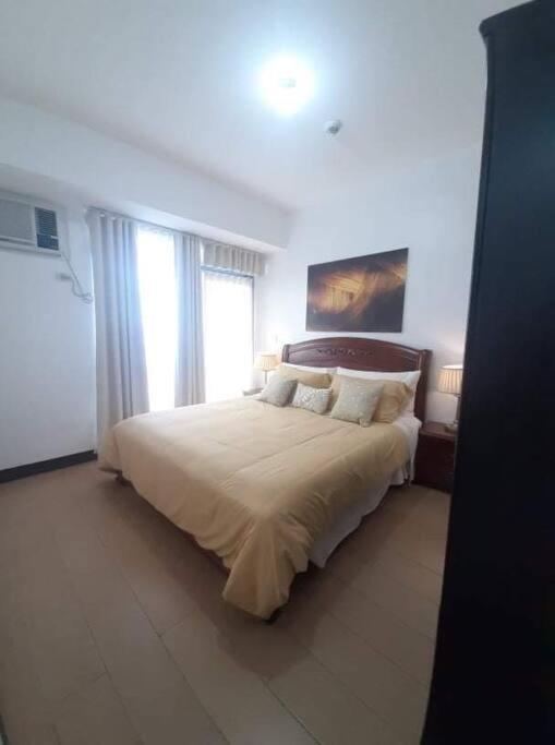Cubao Manhattan Heights Unit 6h Tower B, 2br Manila