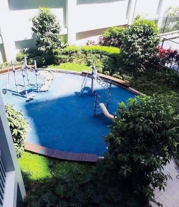 Apartment Cubao Manhattan Heights Unit 6h Tower B, 2br Manila