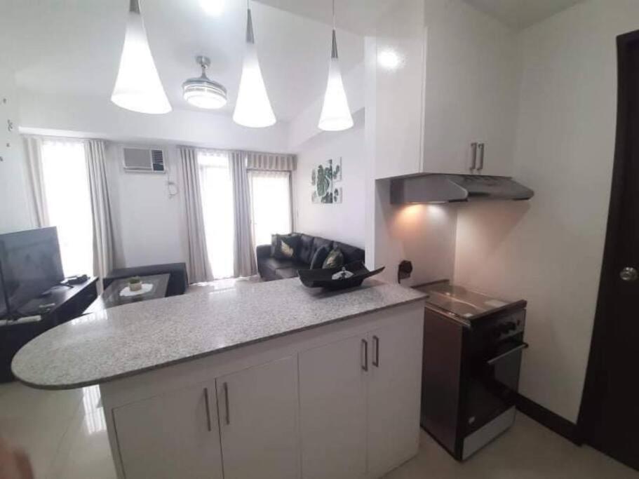 Apartment Cubao Manhattan Heights Unit 6h Tower B, 2br Manila