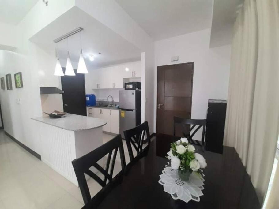 Cubao Manhattan Heights Unit 6h Tower B, 2br *