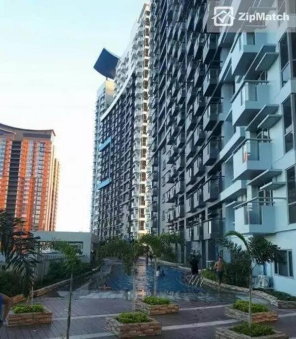 Apartment Cubao Manhattan Heights Unit 6h Tower B, 2br *