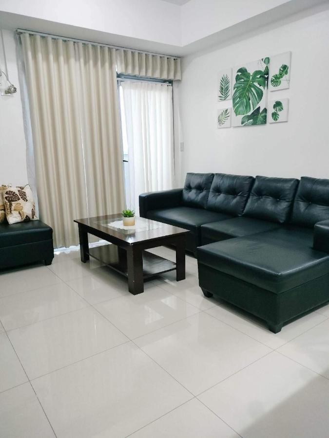 Cubao Manhattan Heights Unit 6h Tower B, 2br * Manila