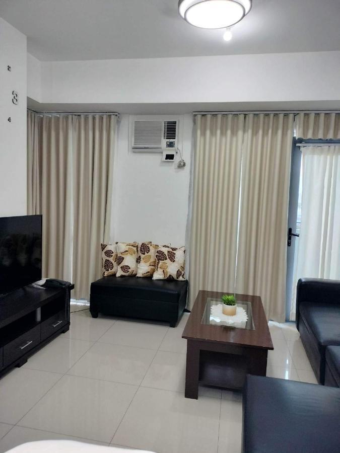 Cubao Manhattan Heights Unit 6h Tower B, 2br Apartment Manila