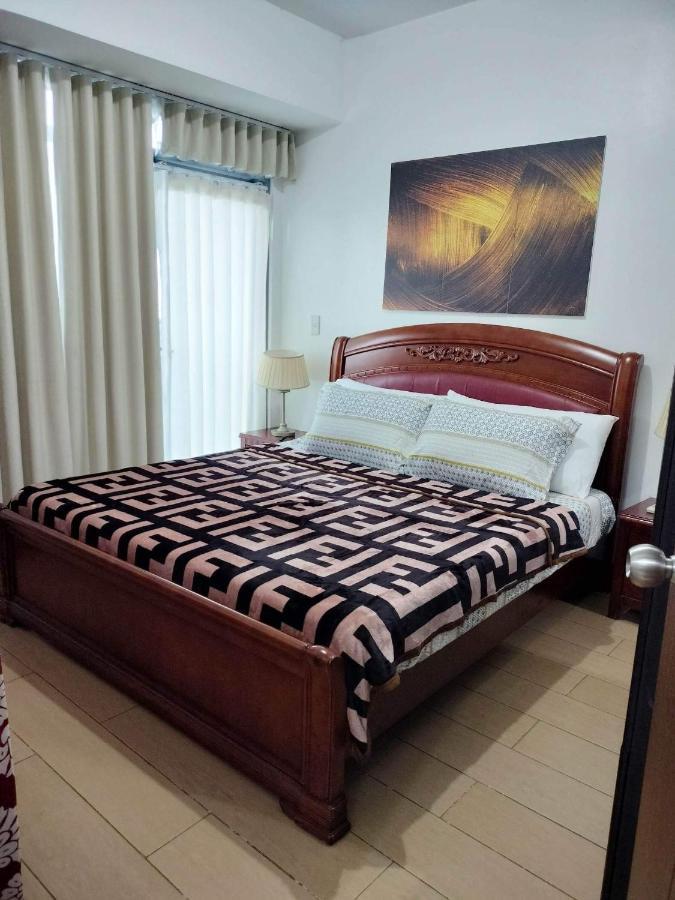 Cubao Manhattan Heights Unit 6h Tower B, 2br * Manila