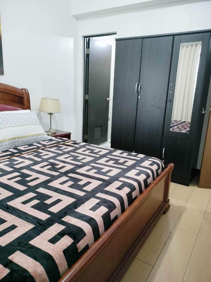 Cubao Manhattan Heights Unit 6h Tower B, 2br Apartment *