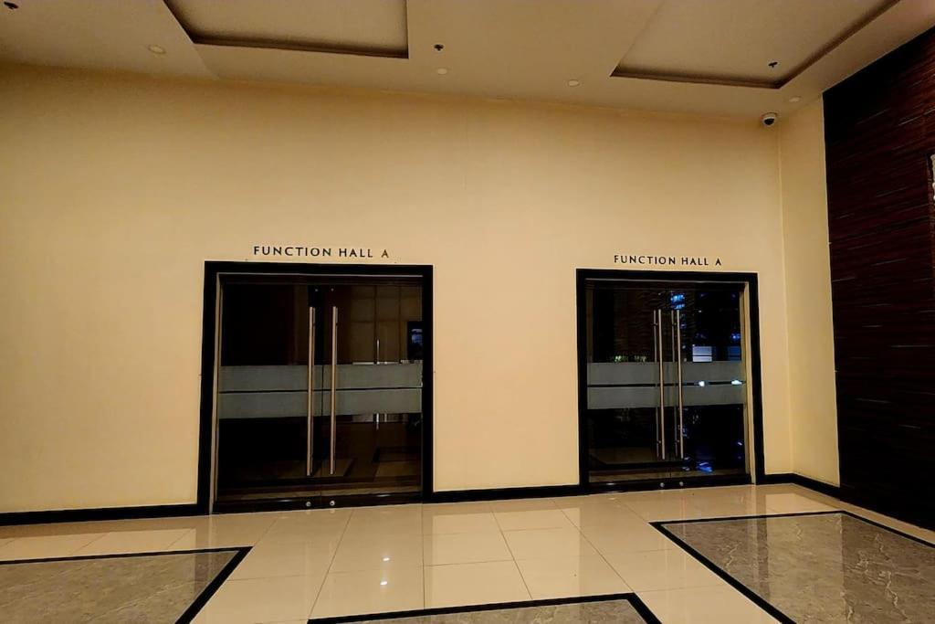 Apartment Casa Antonio At Uptown Parksuites Two Manila
