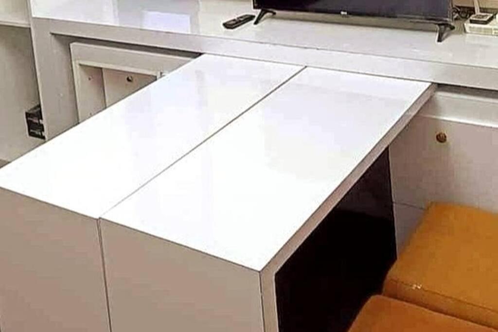 New Cosy 1br Above Air Mall Walk To Ayala/buendia