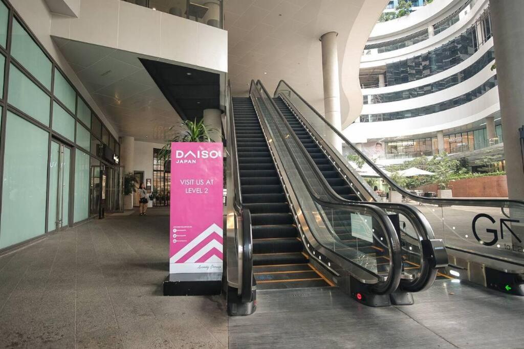 New Cosy 1br Above Air Mall Walk To Ayala/buendia Apartment