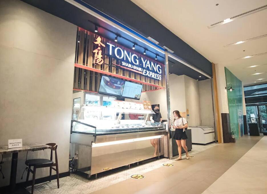 New Cosy 1br Above Air Mall Walk To Ayala/buendia