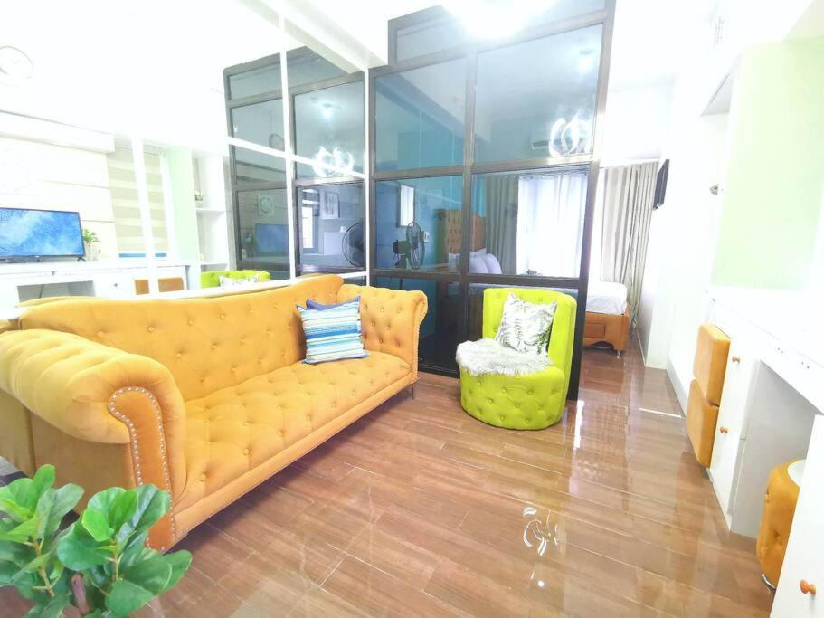 New Cosy 1br Above Air Mall Walk To Ayala/buendia