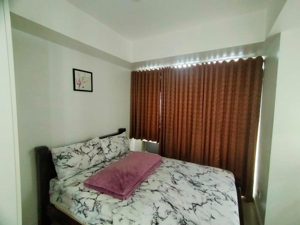 Residences In Azure Condominium Paranaque City Metro Aparthotel Manila