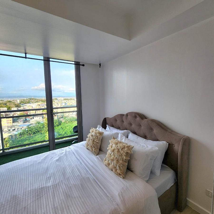 M - 1 Bedroom At Azure Residences * Manila