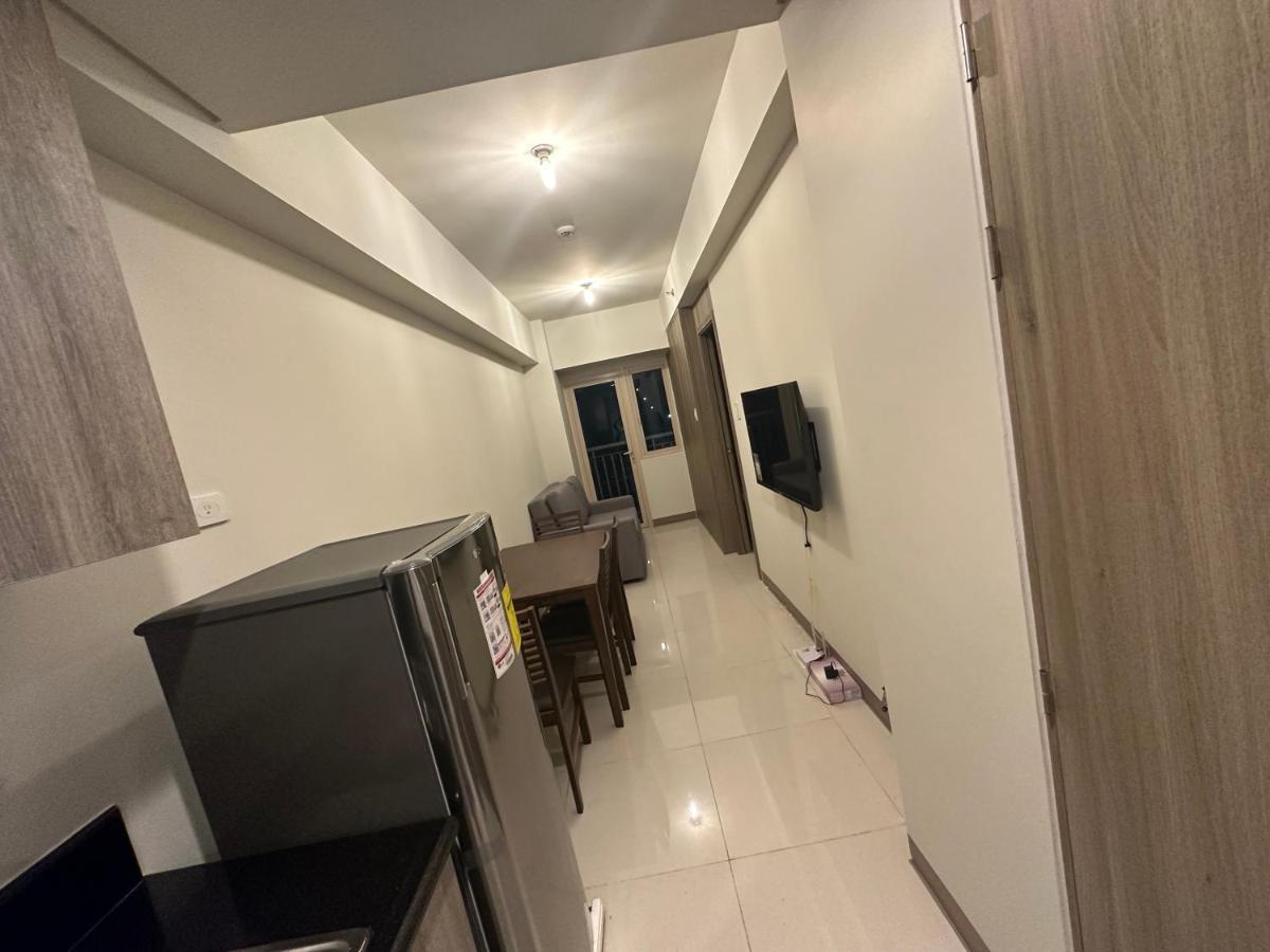 S Residences Moa - Alano's Place Apartamento