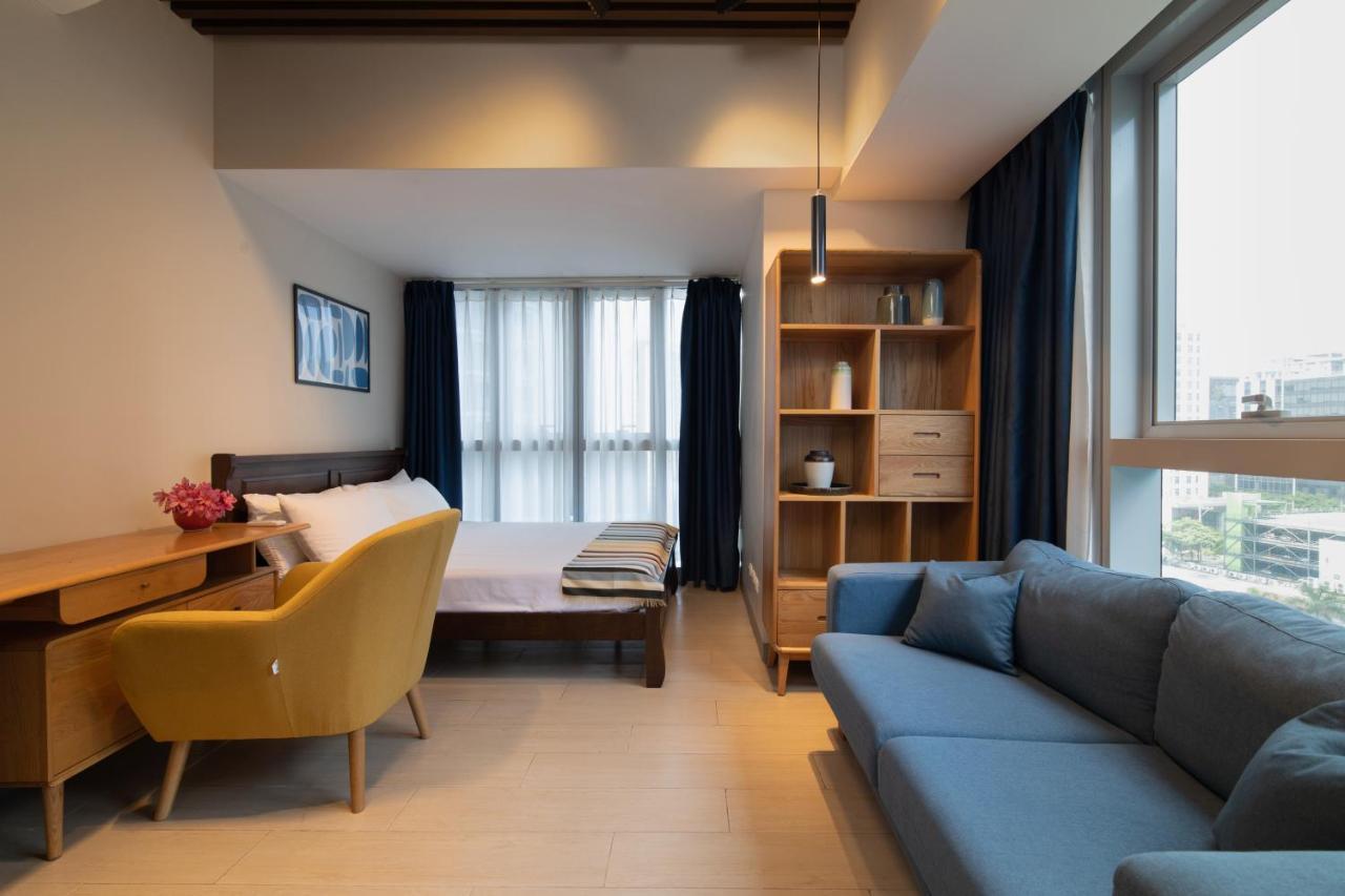 Uptown Parksuites Tower 1 Bgc By Ph Staycation Manila