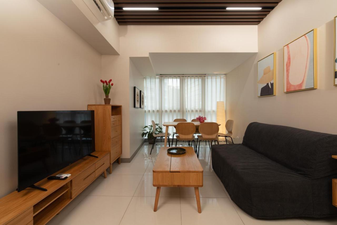 Apartment Uptown Parksuites Tower 1 Bgc By Ph Staycation