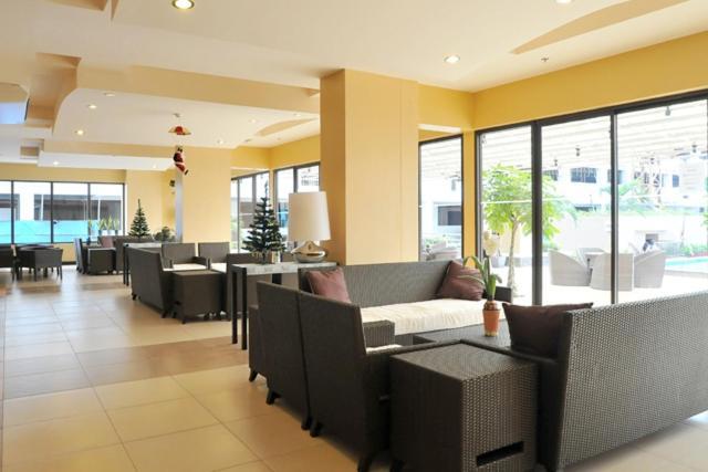 Apartment Cypress Towers Condominium