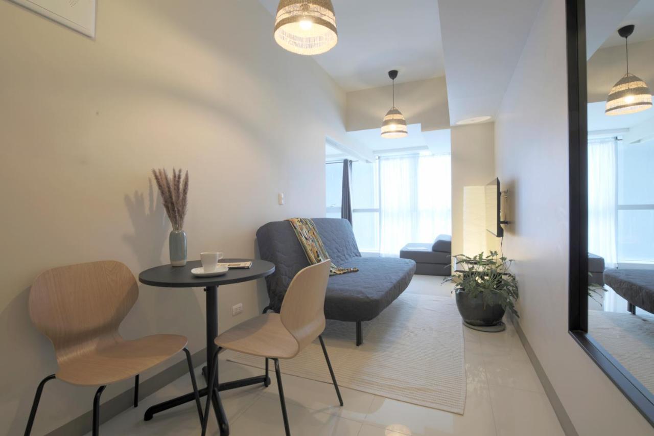 Uptown Parksuites Tower 1 Bgc By Ph Staycation