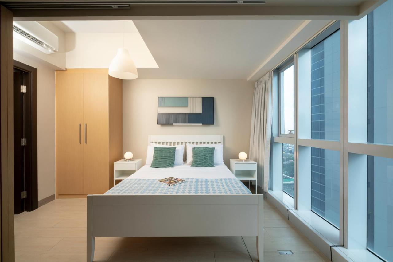 Uptown Parksuites Tower 1 Bgc By Ph Staycation