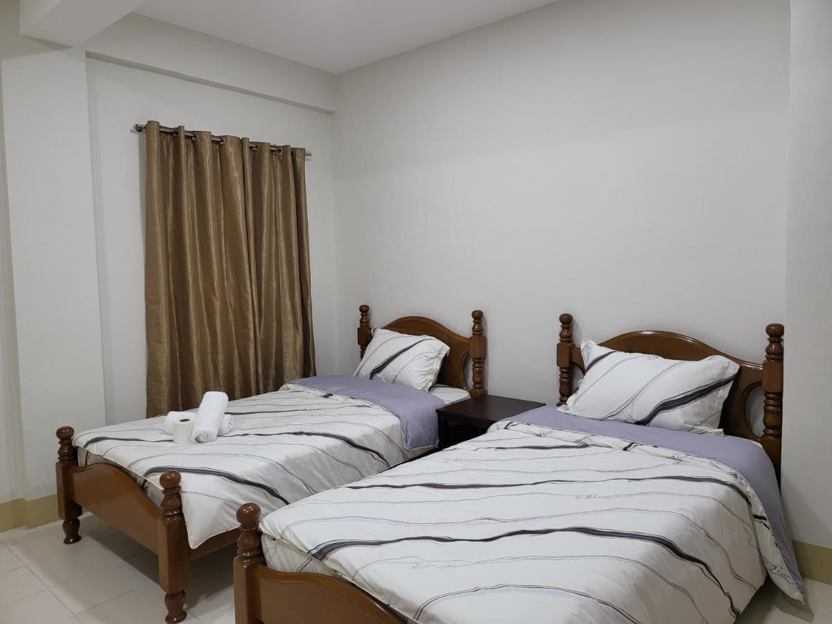 R Us - Purisima Hotel