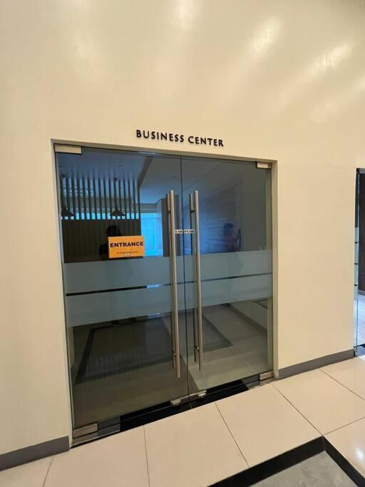 1br Uptown Parksuites Tower 1 Manila
