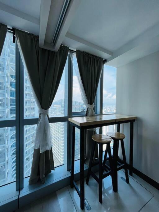 1br Uptown Parksuites Tower 1 Apartment