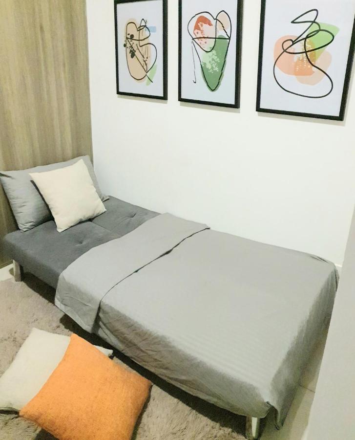Apartment Alexa In Fame Residences Mandaluyong Near Sm Megamall *