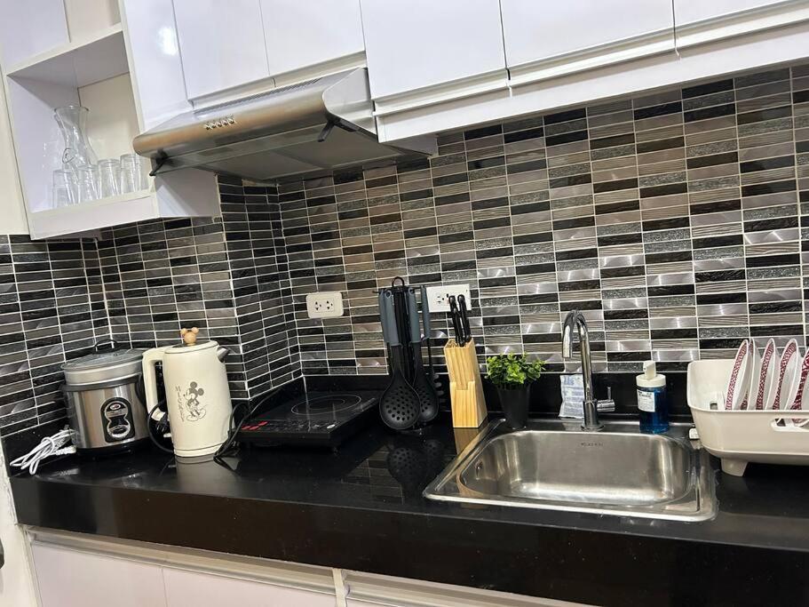 2br Smdc Trees W/netflix&wifi Near The Pool. T65f