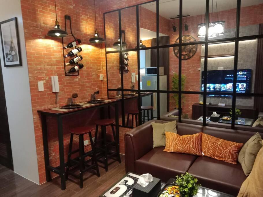 Modern With Stunning Views At A Prime Location - Air *