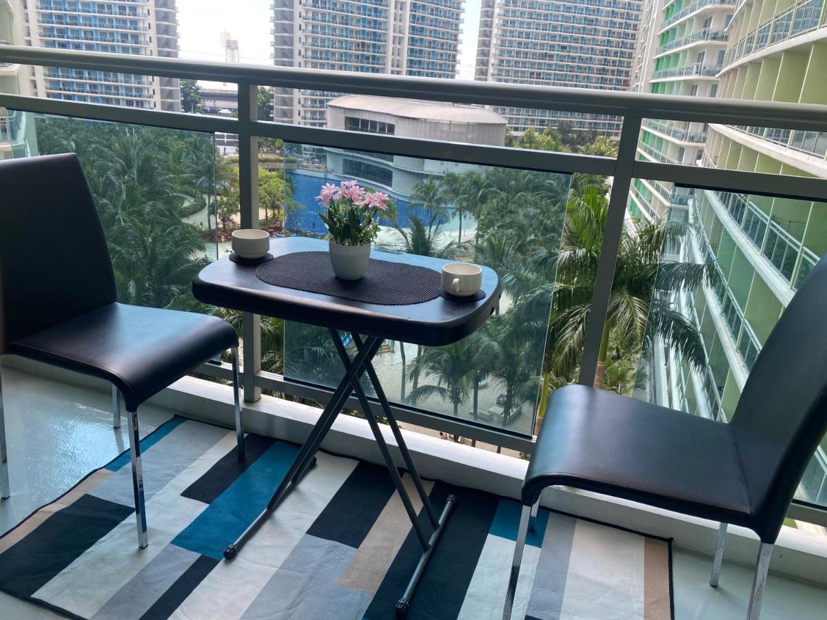 Tropical Paradise At Azure Apartment