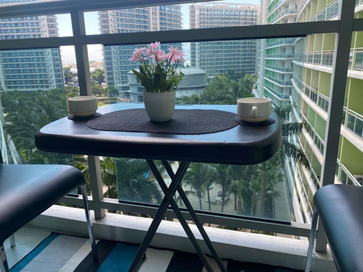 Tropical Paradise At Azure Apartment