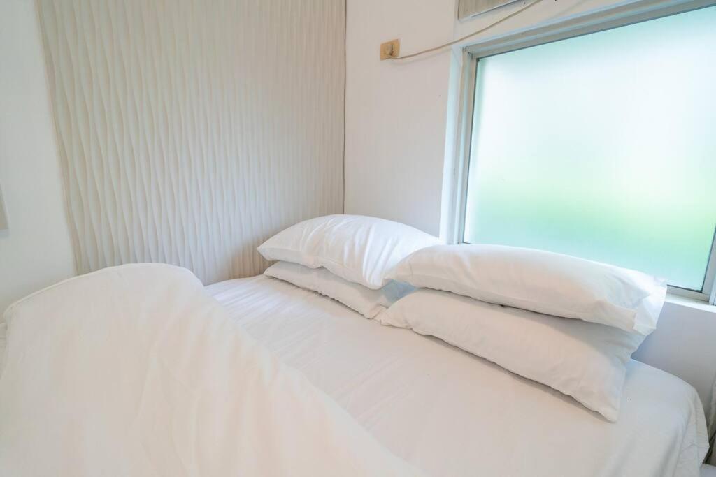 A2j Executive 1br Near Venice Mall Bgc Apartment