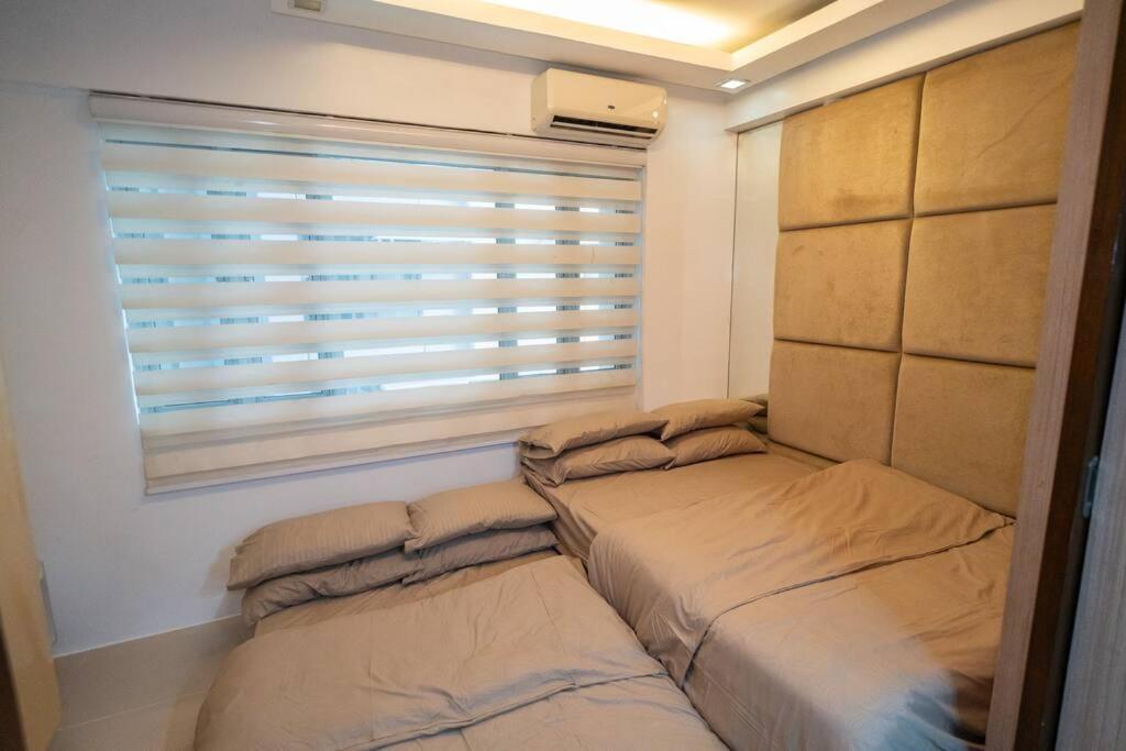 A2j Executive Near Venice Mall Bgc Taguig Apartment Manila