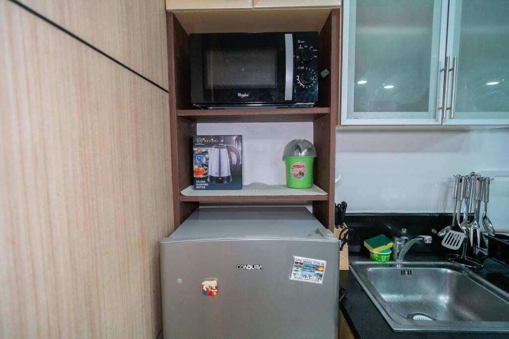 Apartment A2j Executive Near Venice Mall Bgc Taguig