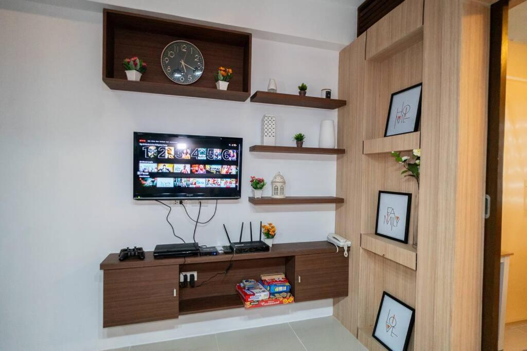 A2j Executive Near Venice Mall Bgc Taguig * Manila