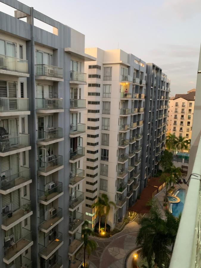 One Palm Tree - 10th-o Fl With Balcony - Across Terminal 3 Airport *
