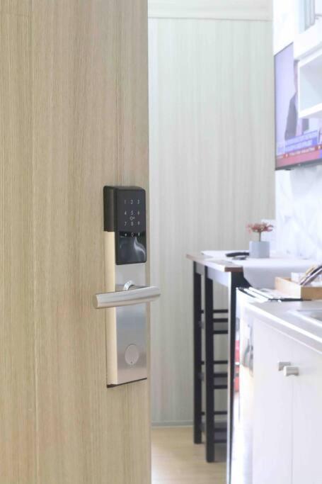 Cozy Place In Taguig With Free Wifi - Near Bgc And Airport Apartment *