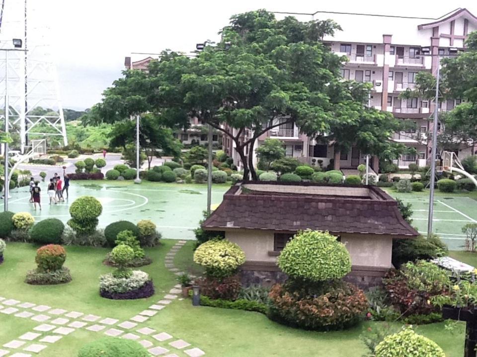 Rosewood Pointe Residences Apartment *