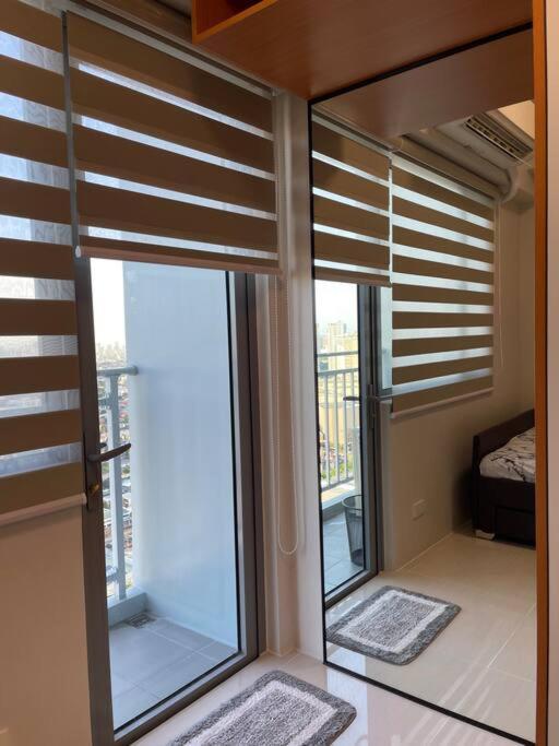 1br With Balcony @ Smdc North Edsa Grass Quezon W/ Netflix & + *