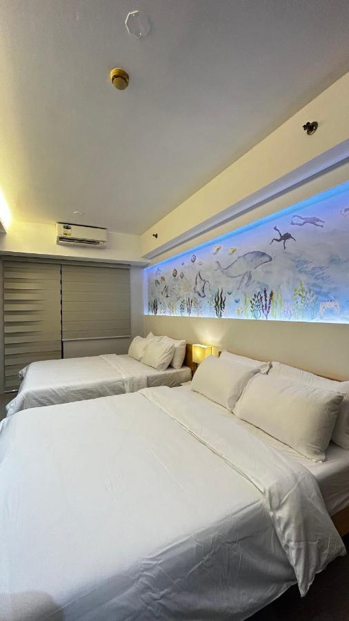 Disney Theme Unit Apartment *