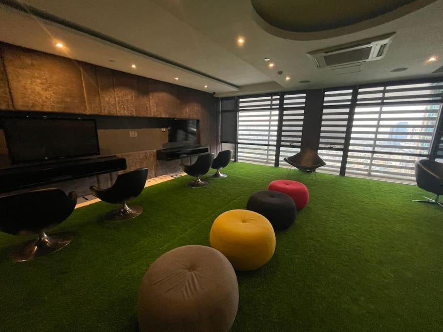Lovely & Stylish 2br At The Gramercy Makati